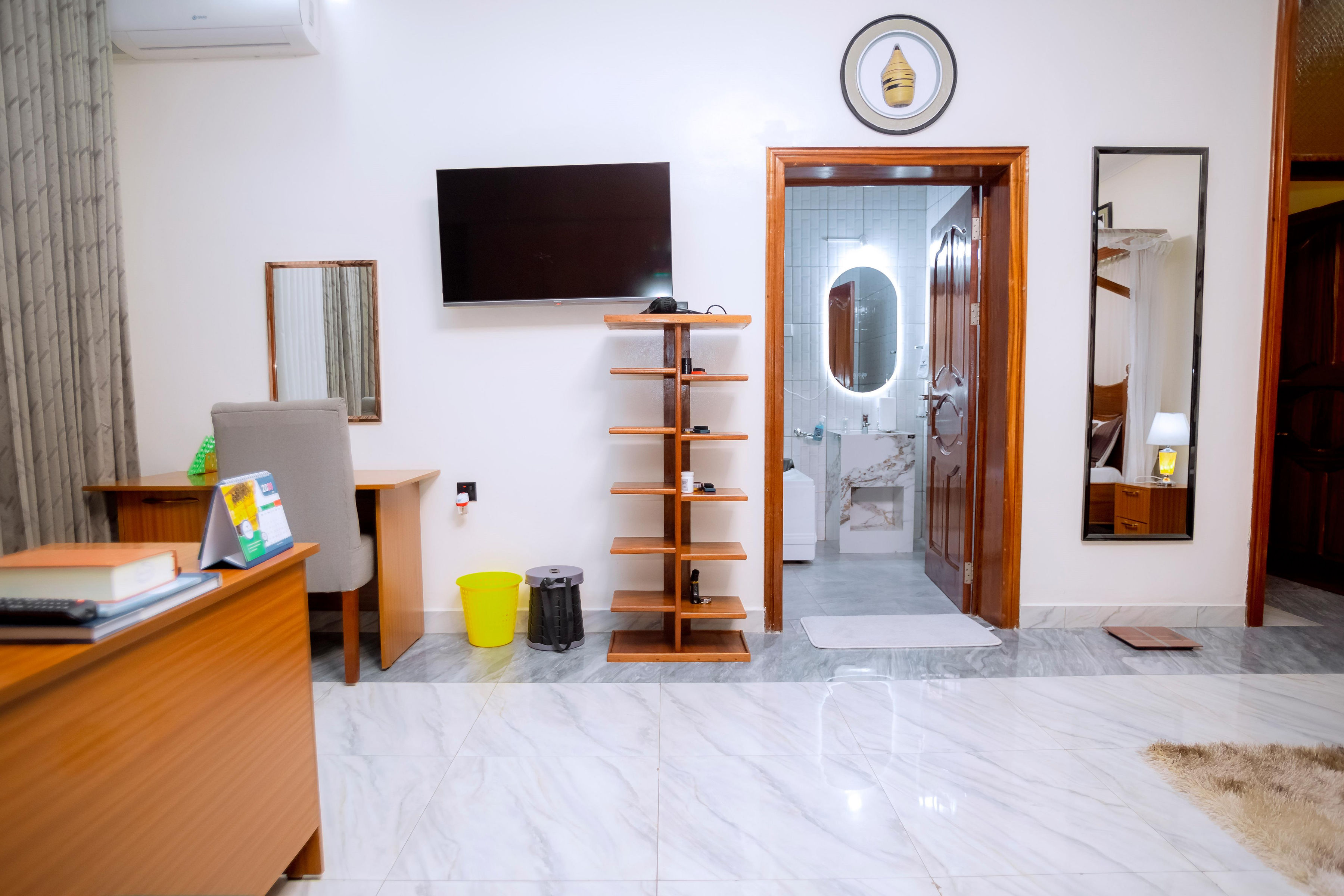 Accommodation - Thumbnail 3