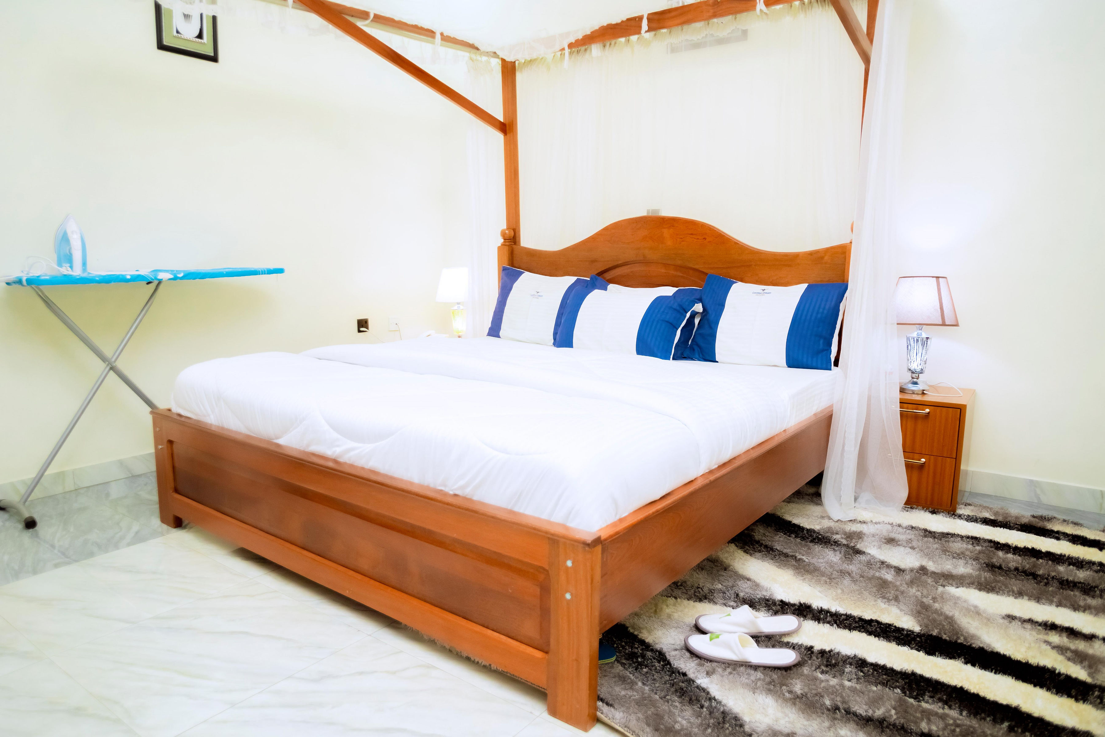 Executive Suite Room - Thumbnail 9