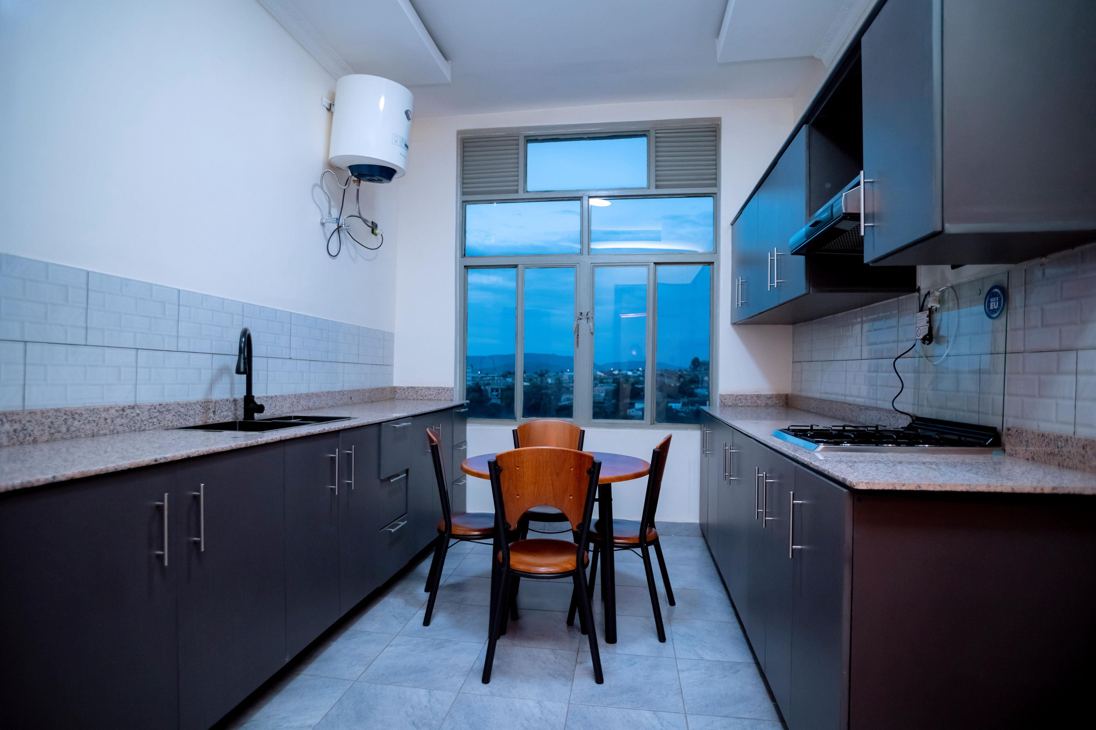Executive Suite Room - Thumbnail 8