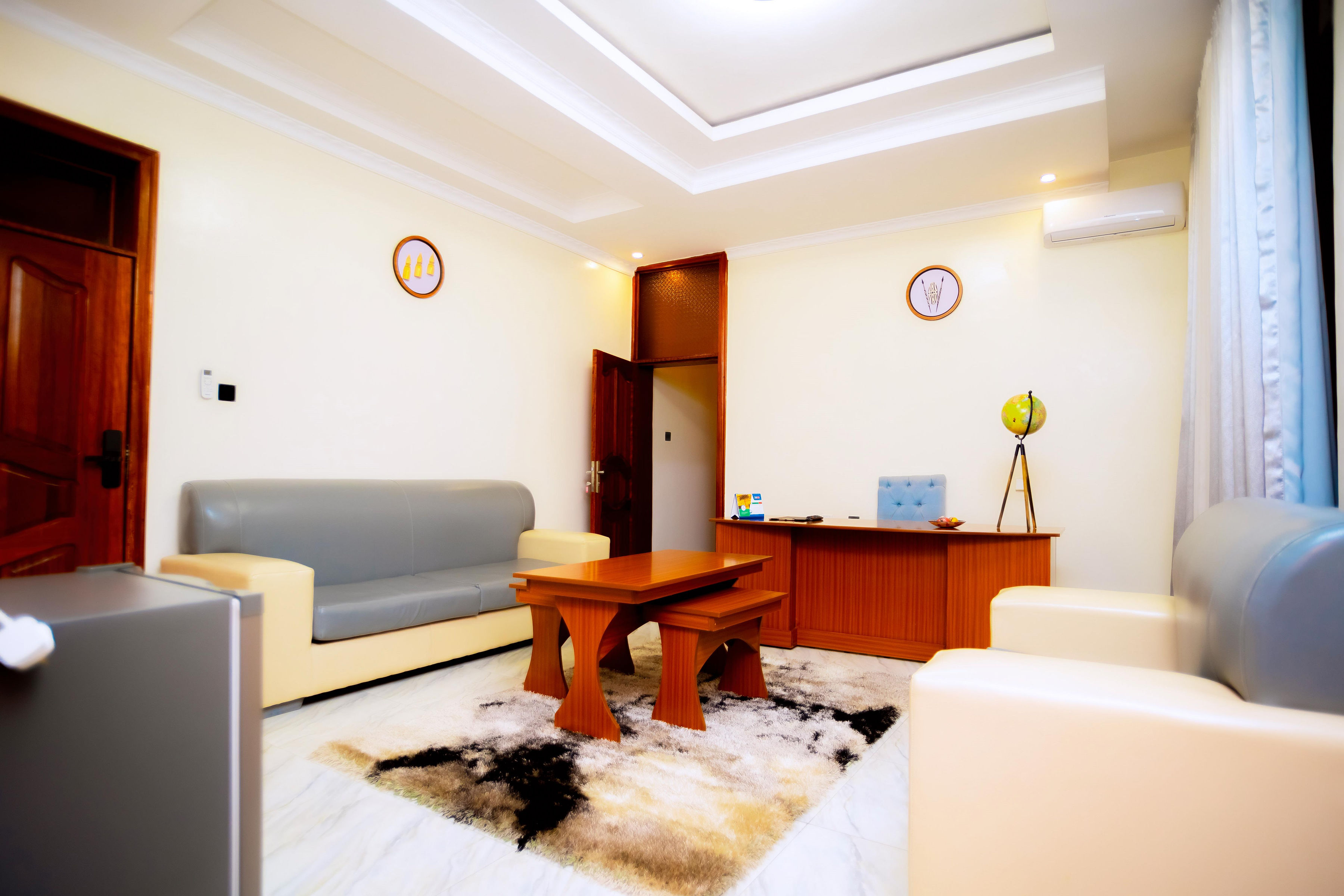 Executive Suite Room - Thumbnail 8