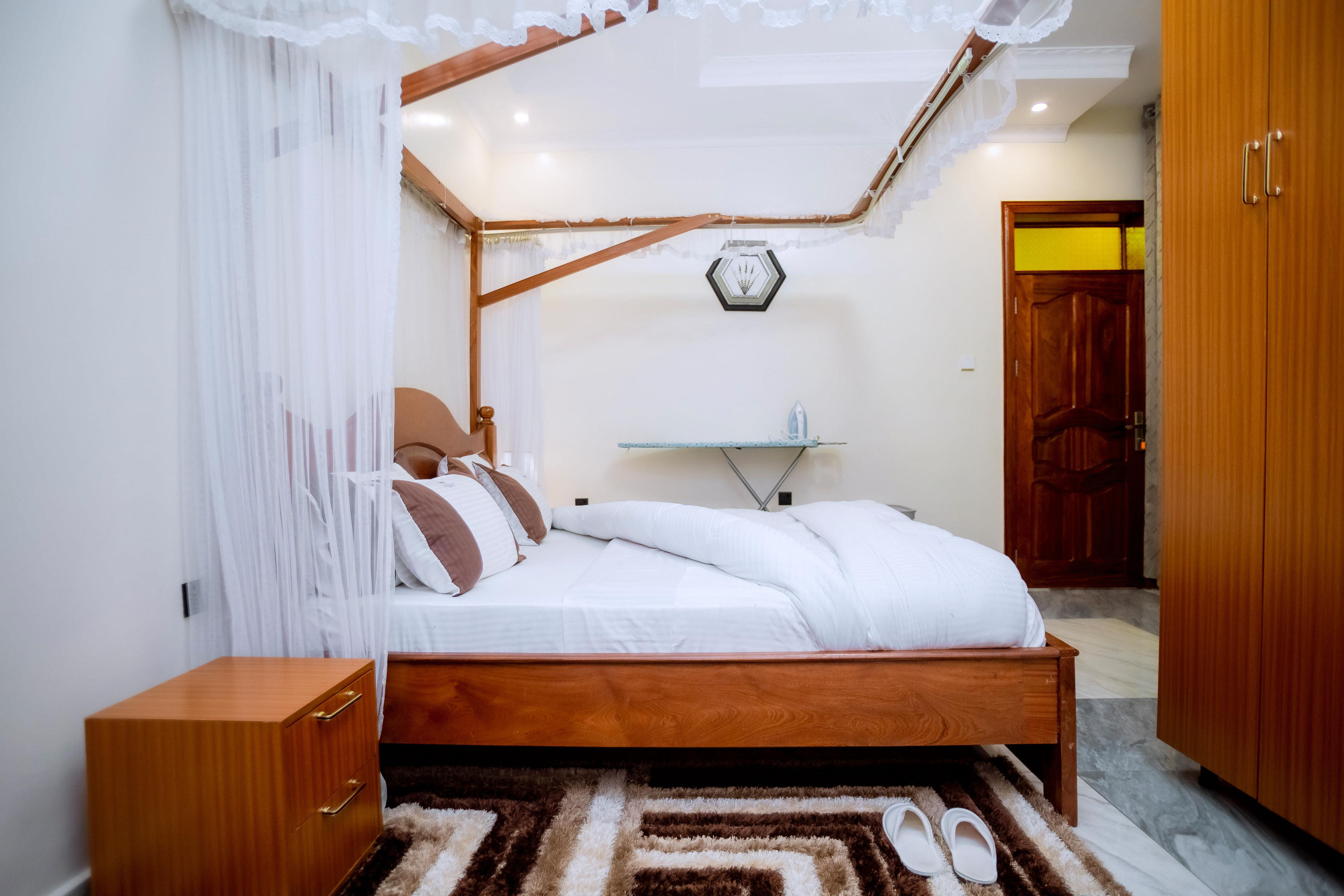 Executive Suite Room - Thumbnail 5