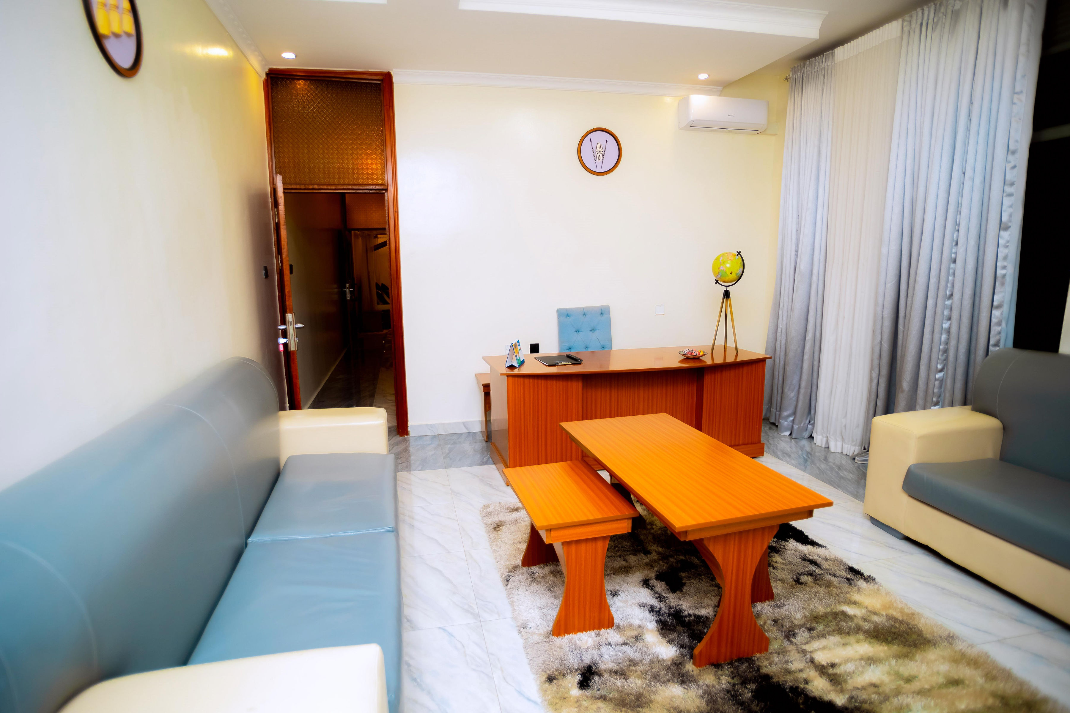 Executive Suite Room - Thumbnail 7